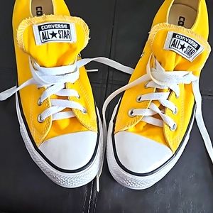 Women converse shoe